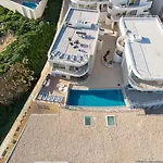 Waters-edge Complex Apartamento
