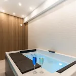Waters-edge Complex