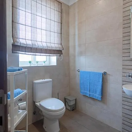 Апартаменты Waters-edge Complex *