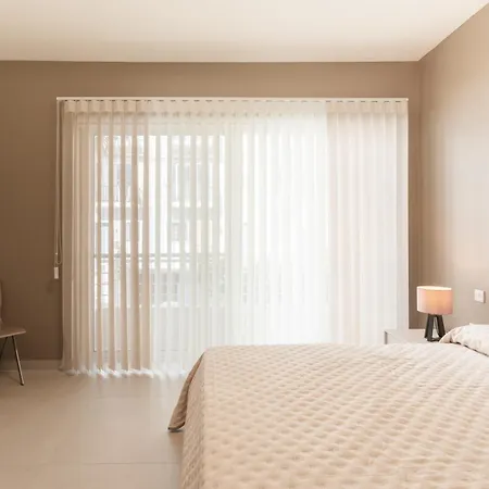 Апартаменты Waters-edge Complex *