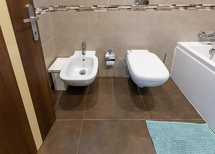 Waters-edge Complex Apartamento