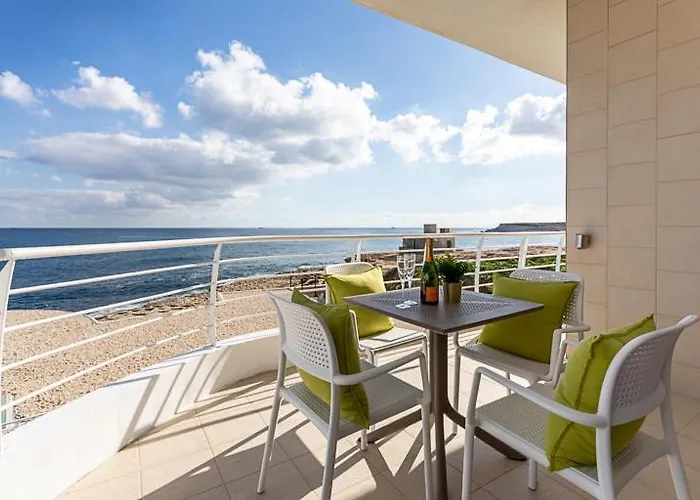 Waters-edge Complex Marsaskala