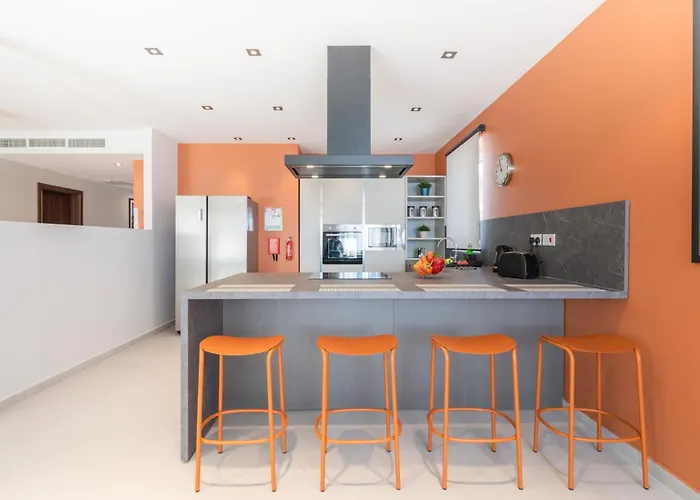 Waters-edge Complex Apartamento