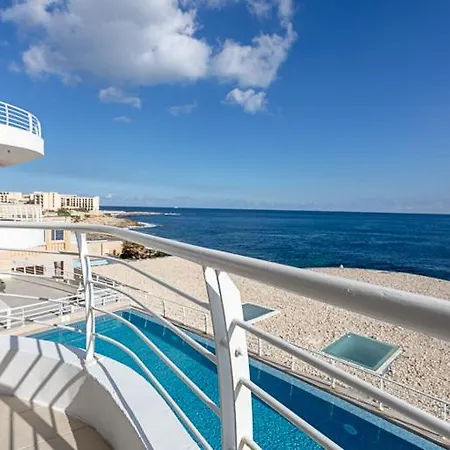 Daire Waters-edge Complex Marsaskala