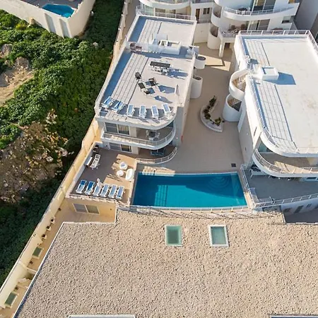 Waters-edge Complex Apartment