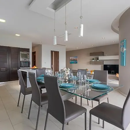 Waters-edge Complex Apartment