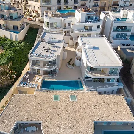 Apartment Waters-edge Complex *