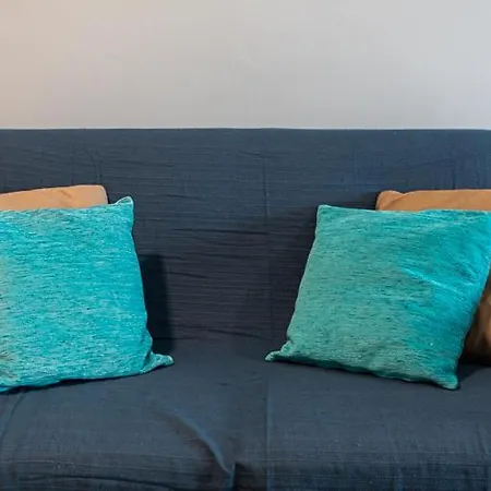 Waters-edge Complex Daire *