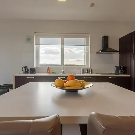 Apartment Waters-edge Complex *