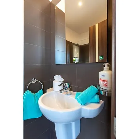 Waters-edge Complex Apartament *