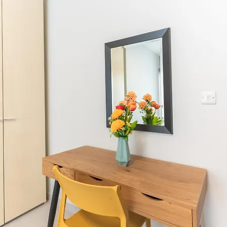 Apartment Waters-edge Complex