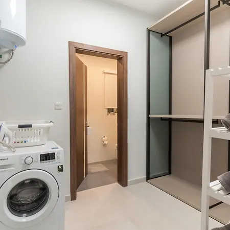 Waters-edge Complex Marsaskala