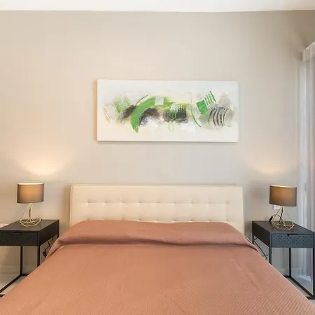 Waters-edge Complex Apartment
