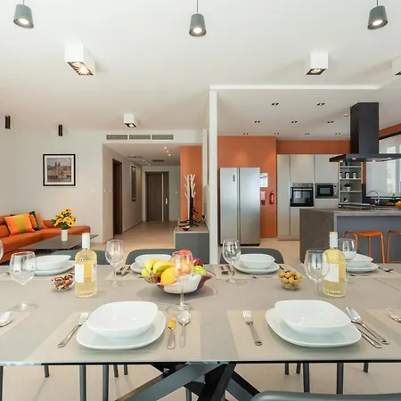 Apartment Waters-edge Complex