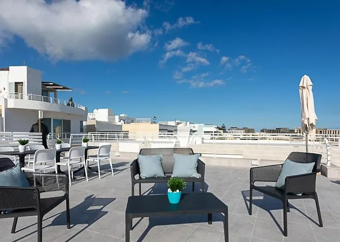 Waters-edge Complex * Marsaskala