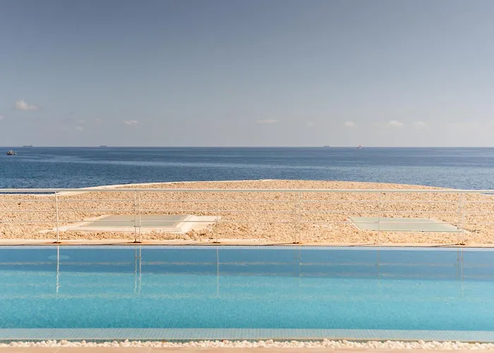 Waters-edge Complex Marsaskala