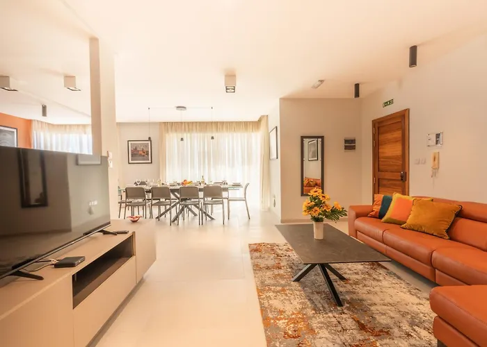 Waters-edge Complex Marsaskala